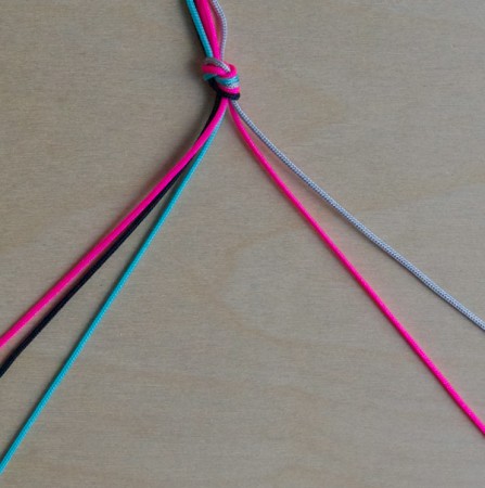 Faça voce mesmo uma linda pulseira